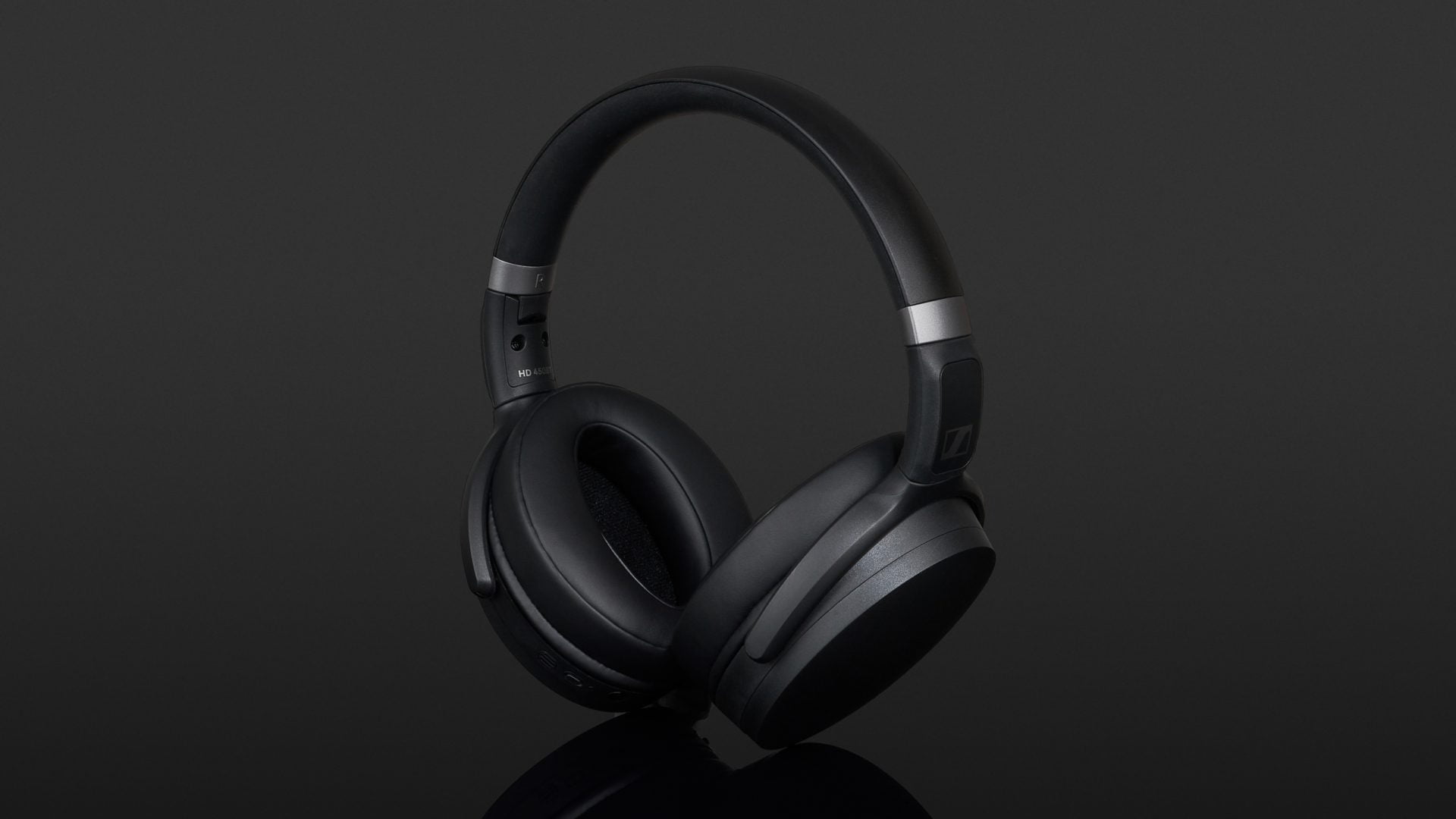 Sennheiser HD 450BT: Khám phá sự thú vị từ chiếc tai nghe Bluetooth pin cao 30 giờ