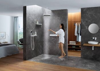 Lịch sử Tay sen tắm: Từ phát minh đơn giản đến một thiết bị hiện đại