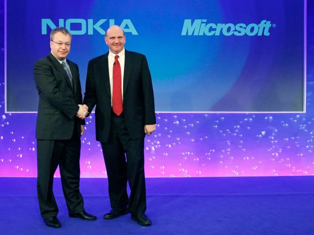 nokia bi microsoft mua lai