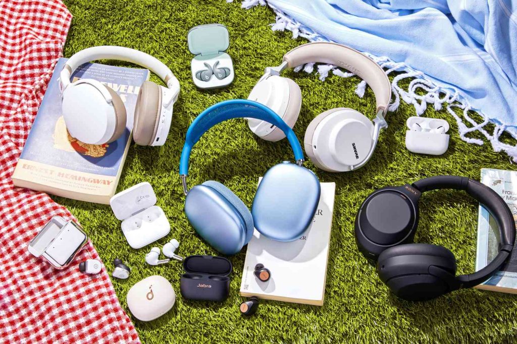 TSV GROUP SHOT Noise Canceling Headphones JHETT 0909 2c16d3a9591047aebb9b5547238fb94d